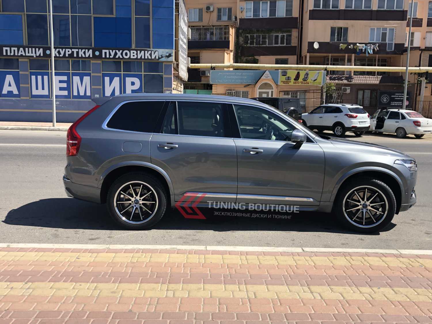 Volvo XC90 на дисках Rohana RC10 Black Machined фото 1